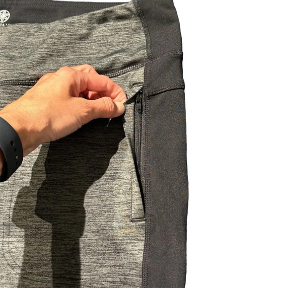 GAIAM Women's Leggings Athletic Workout Pants Side Pockets Gray/Black  Large L - Picture 3 of 11